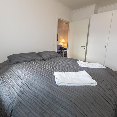 Central Apartment With Two Bedrooms And Balcony- Strandgata 9 Акурейри Экстерьер фото