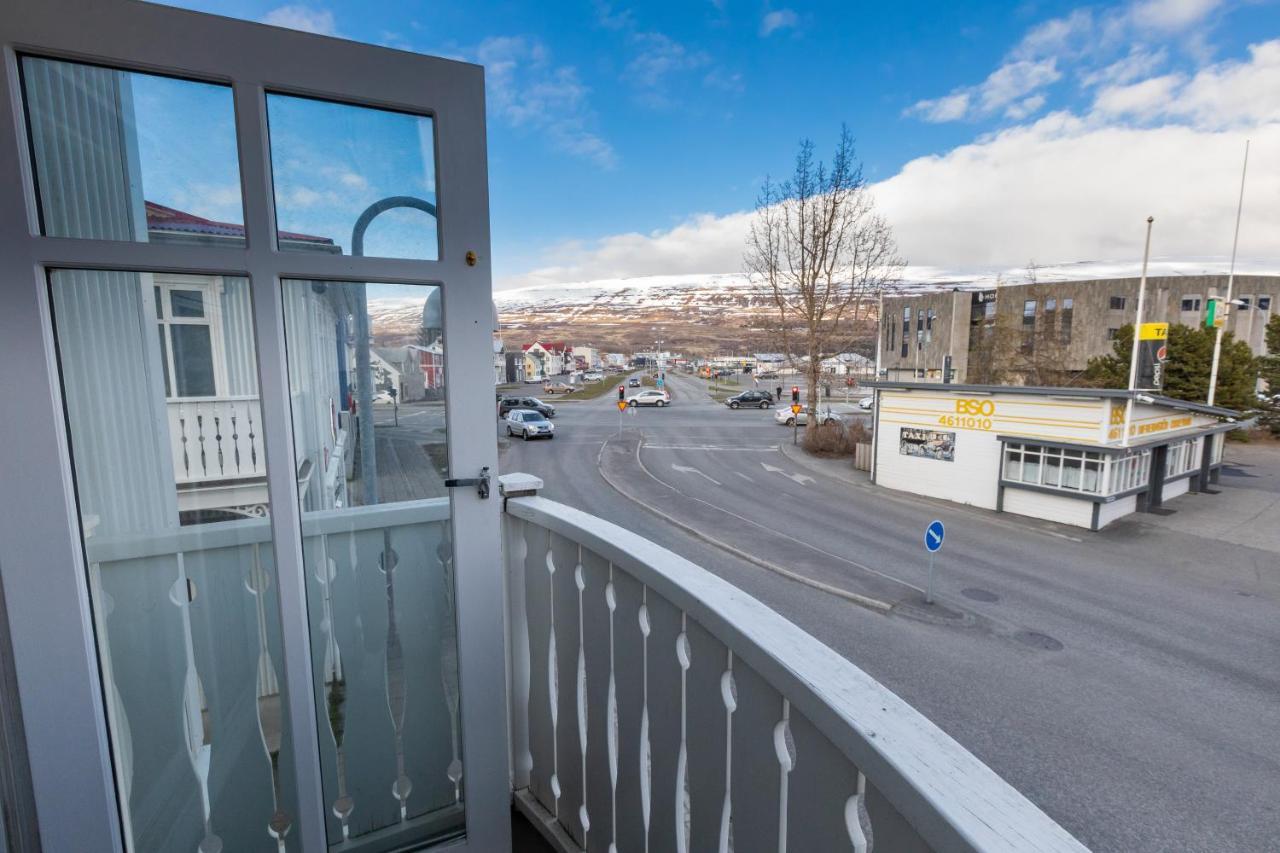 Central Apartment With Two Bedrooms And Balcony- Strandgata 9 Акурейри Экстерьер фото